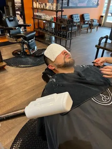 barber services with hot towel