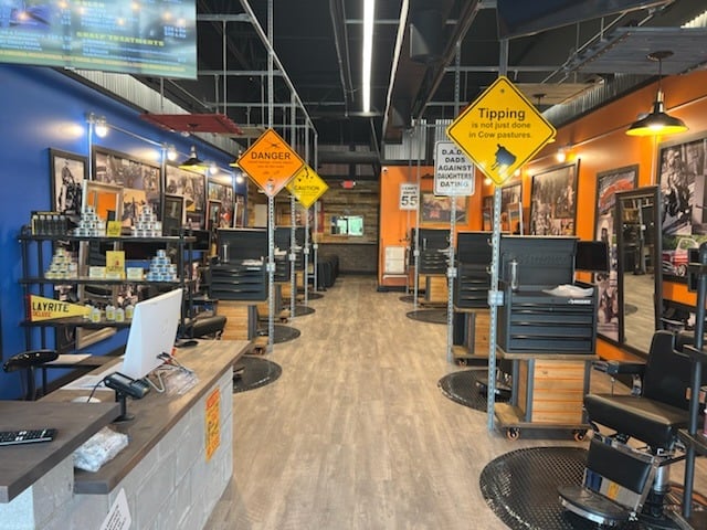 Hair Mechanix Clinton Township store decor